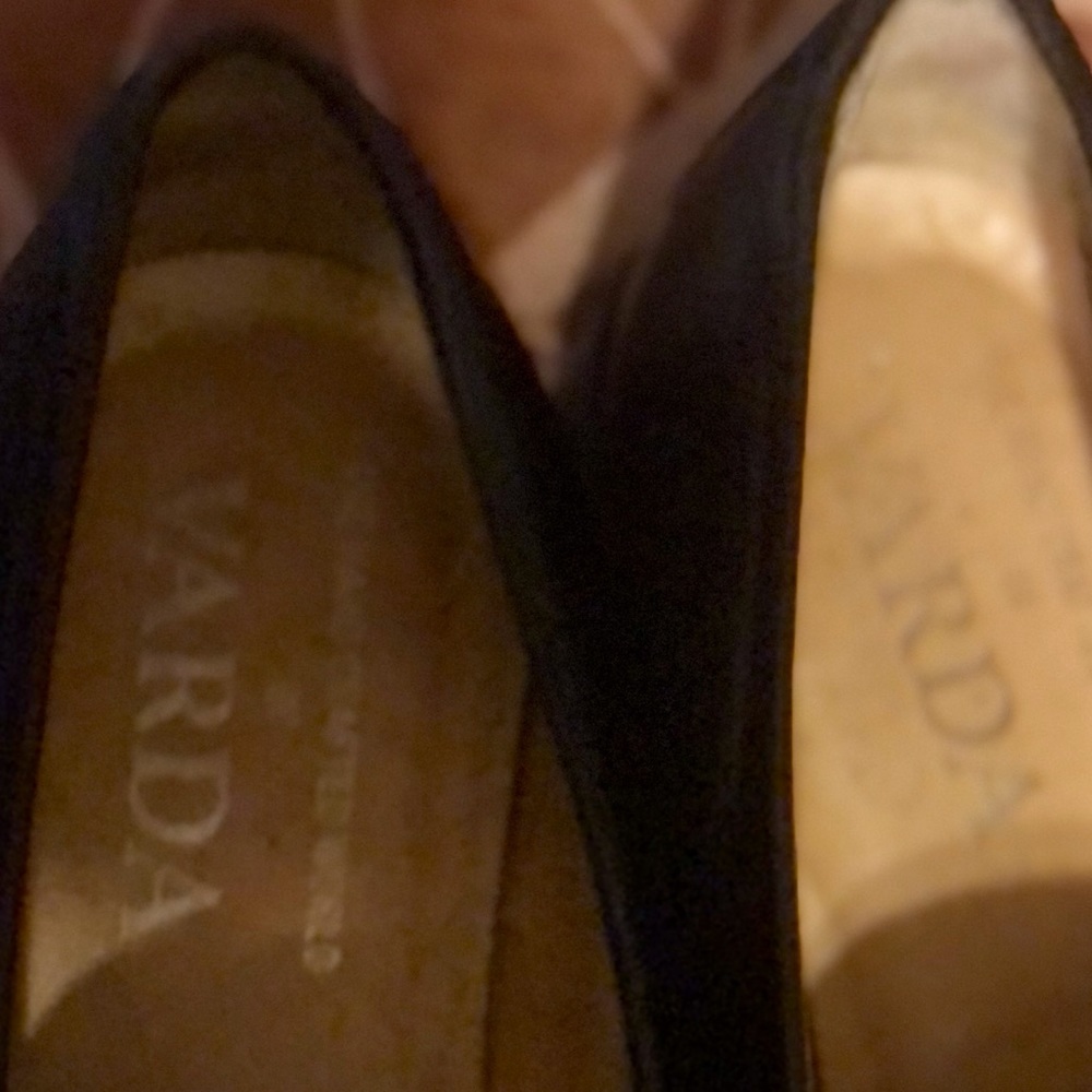 THE HAND CRAFTED WORLD OF VARDA Black Leather Loafers - Picture 4 of 8
